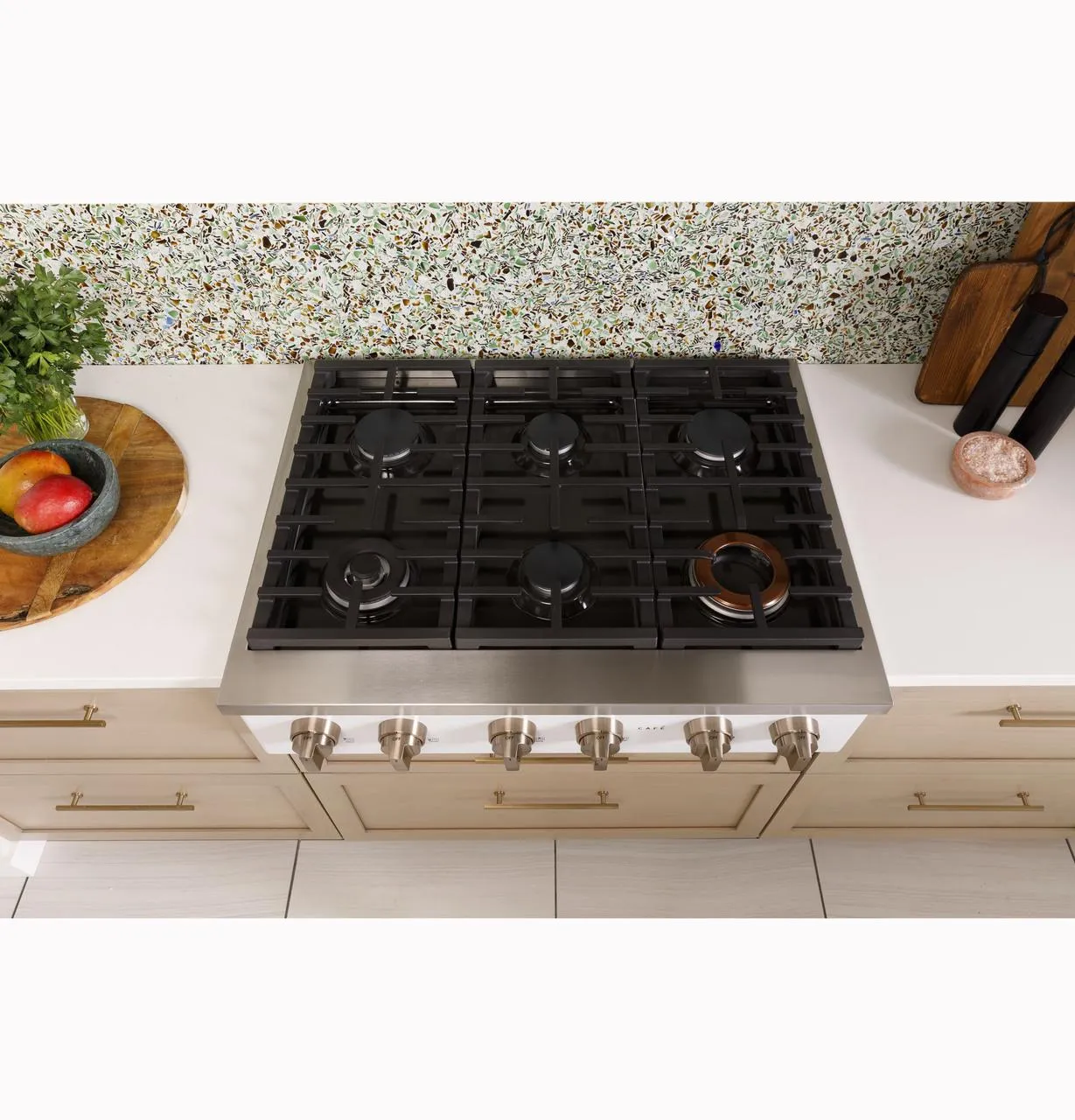 Cafe CGU366P4TW2 Caf(eback)™ 36" Commercial-Style Gas Rangetop with 6 Burners (Natural Gas)