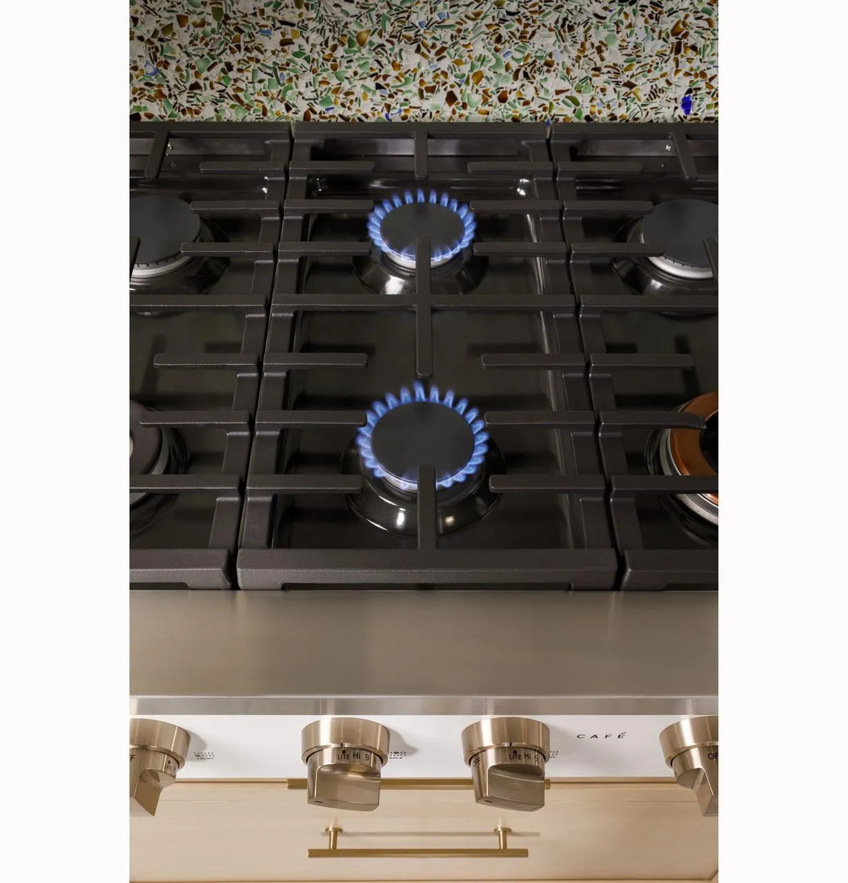 Cafe CGU366P4TW2 Caf(eback)™ 36" Commercial-Style Gas Rangetop with 6 Burners (Natural Gas)