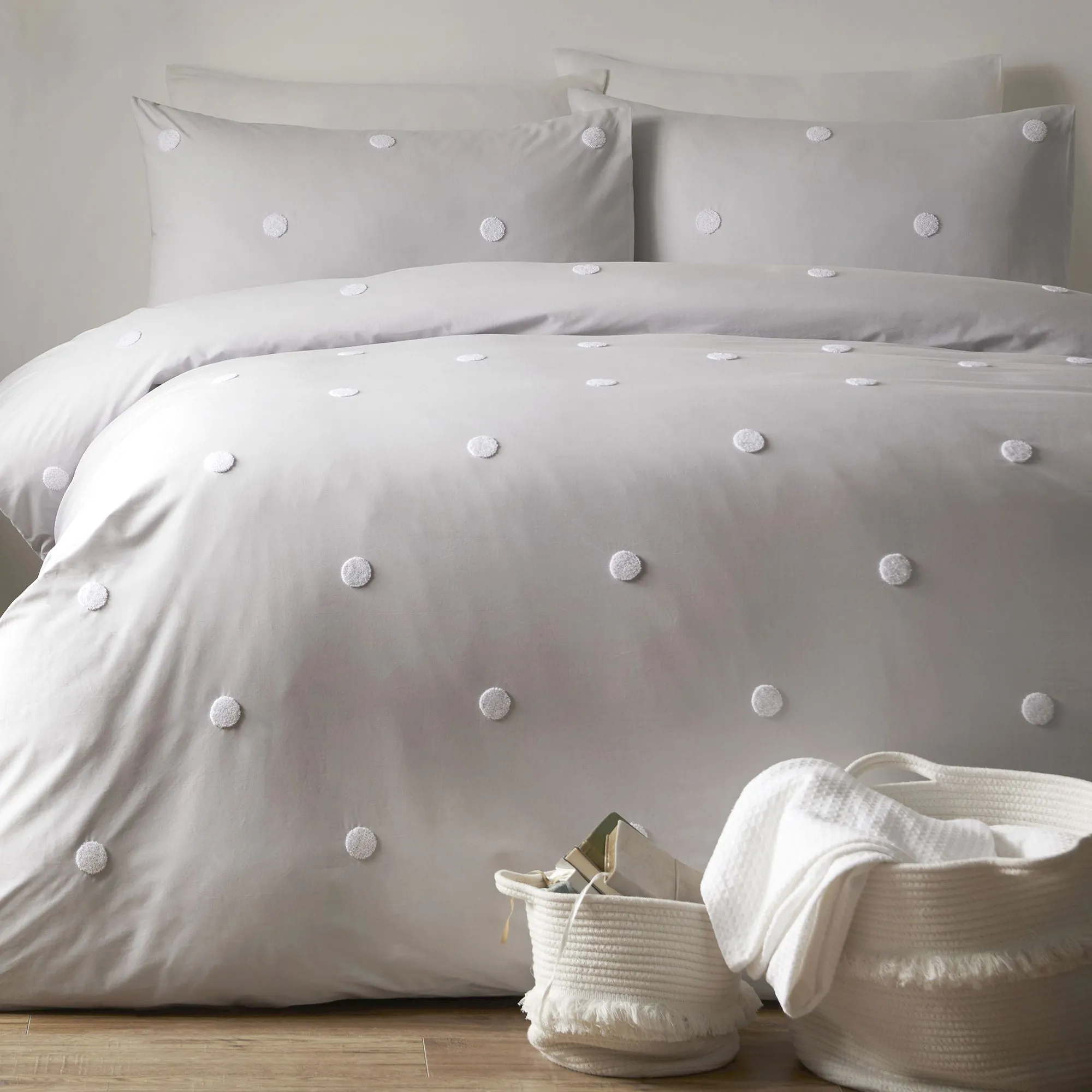 Dot Garden Duvet Cover Set by Appletree Boutique in Silver with White Dots