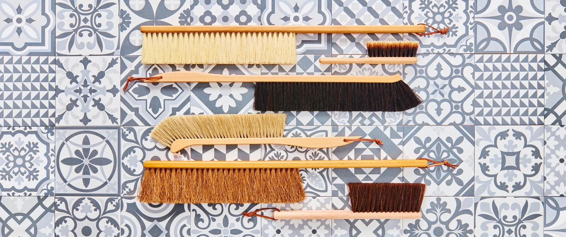 Hairbrush boar hair bristles