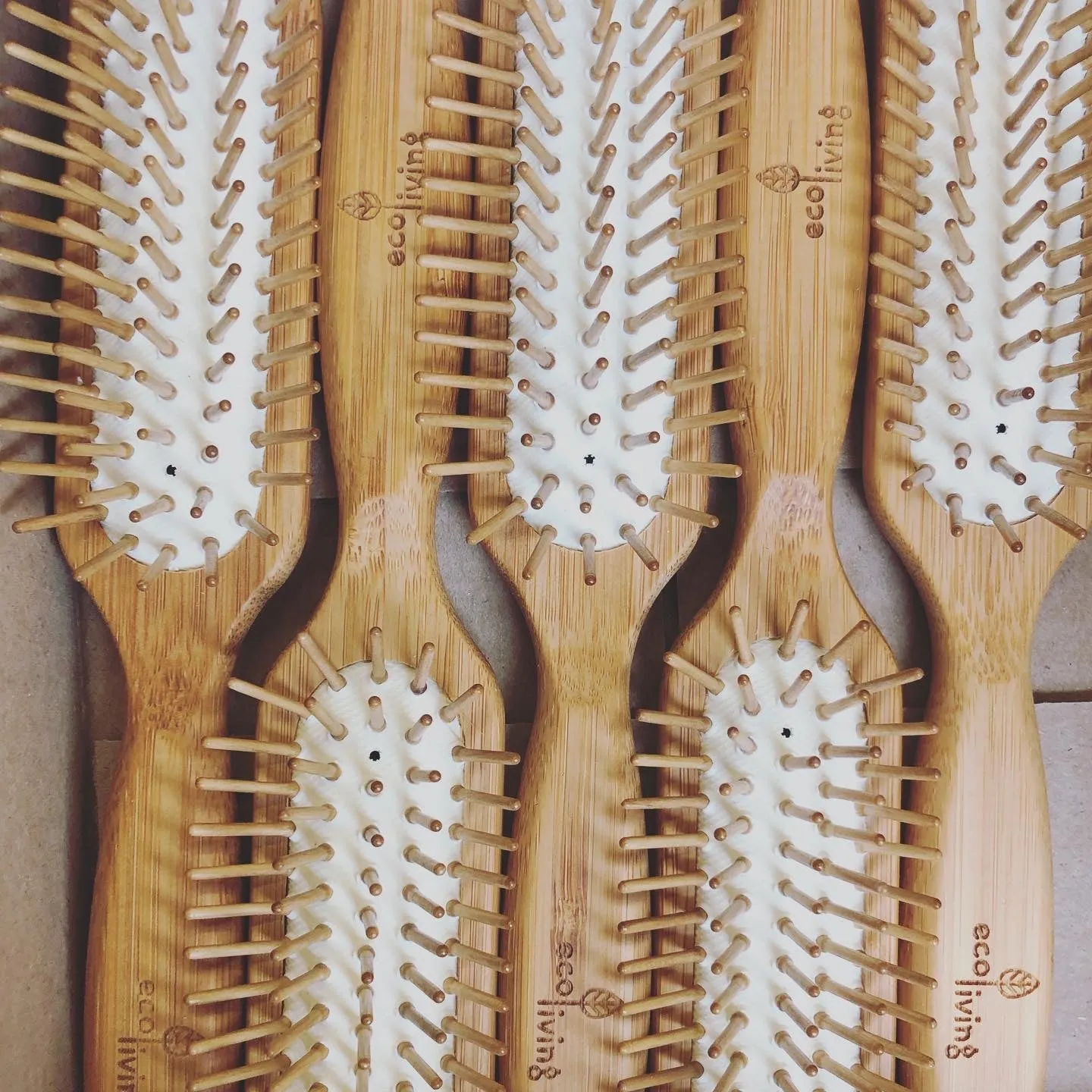 Hairbrush Sustainable Wood & Bamboo