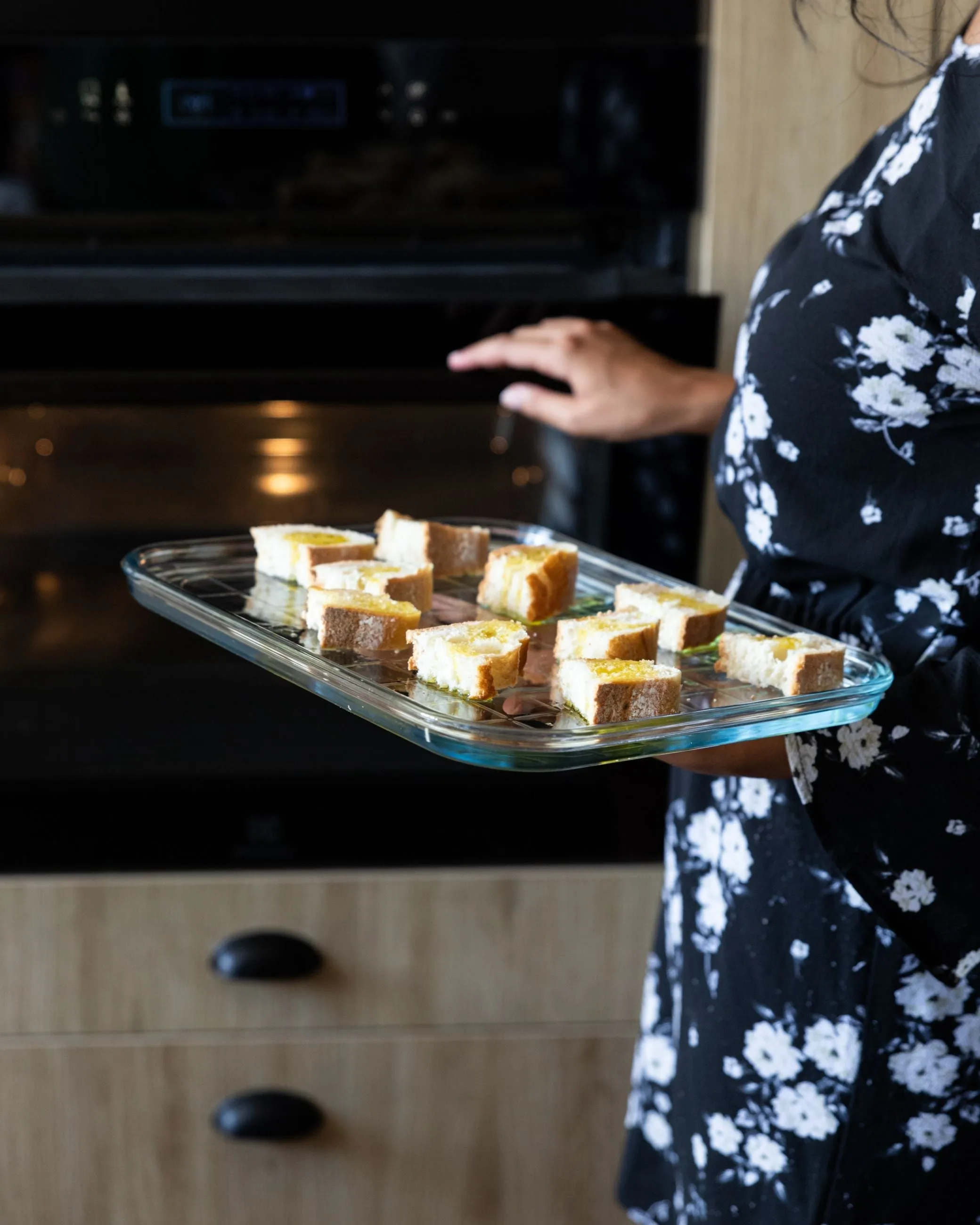 Multi-purpose glass baking tray