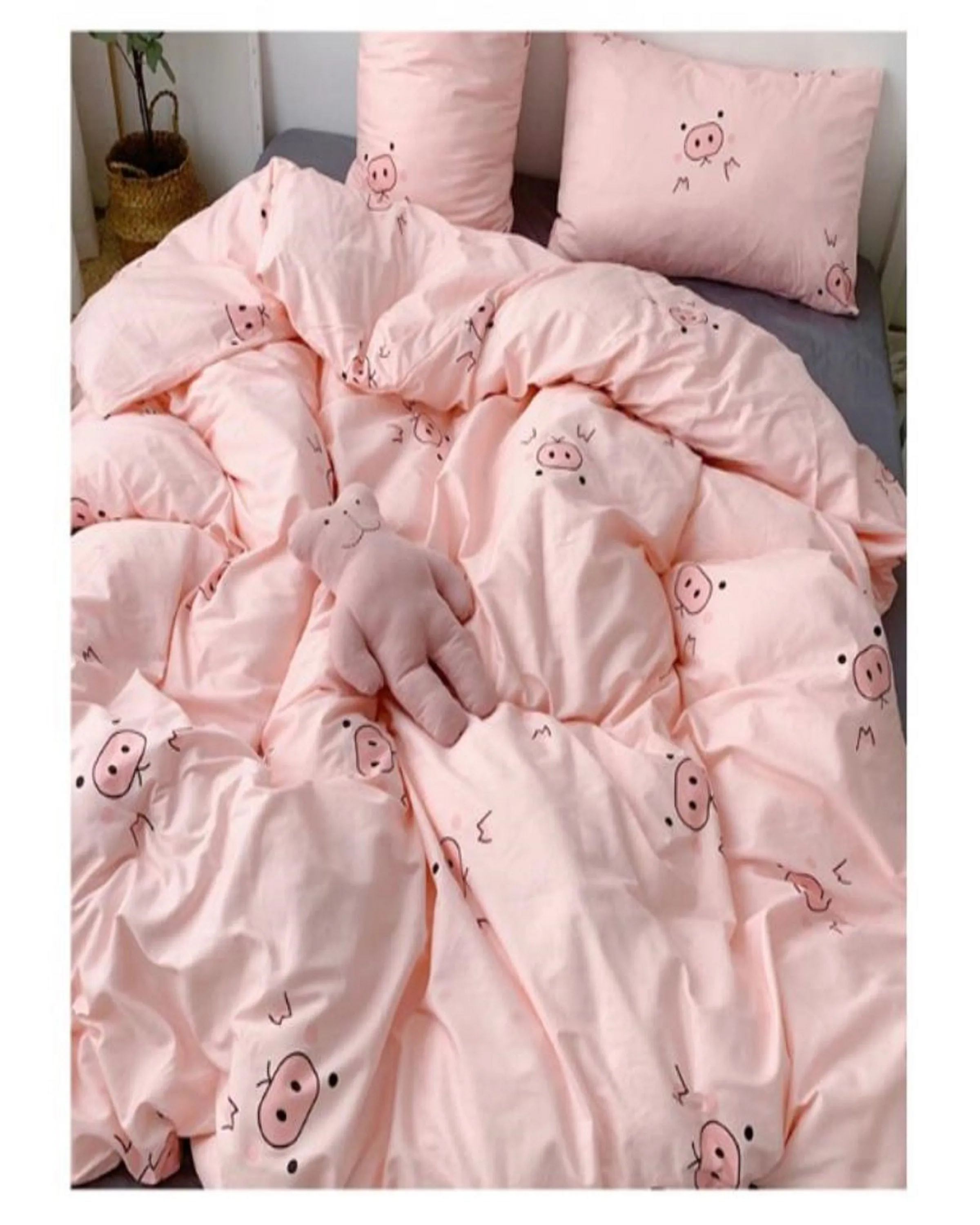 Raul Pink Bed Set