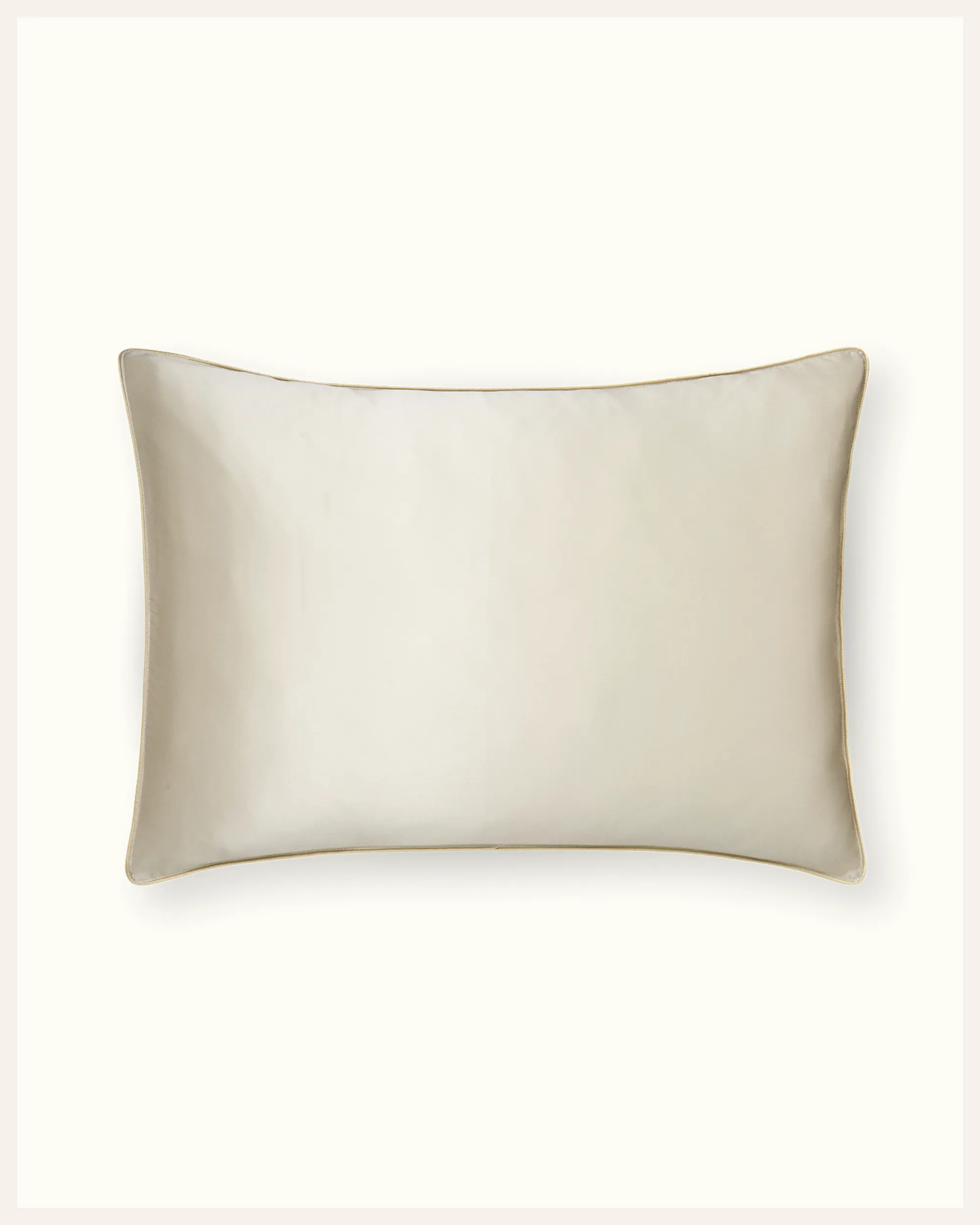 Silk Pillowcase 50x70 cm | Wild Chamomile