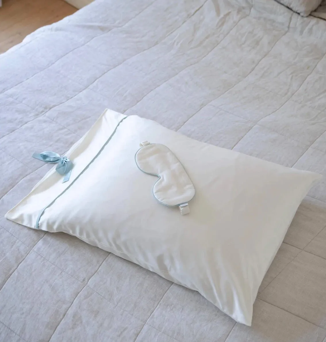 Sleep Mask and Pillowcase Set-Cream/Light blue accent