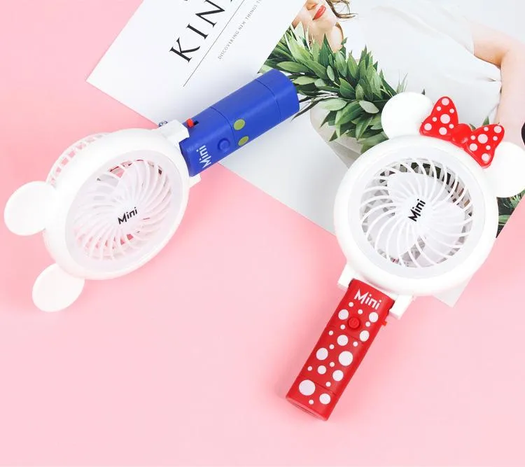 Soft leaf manual mini fan