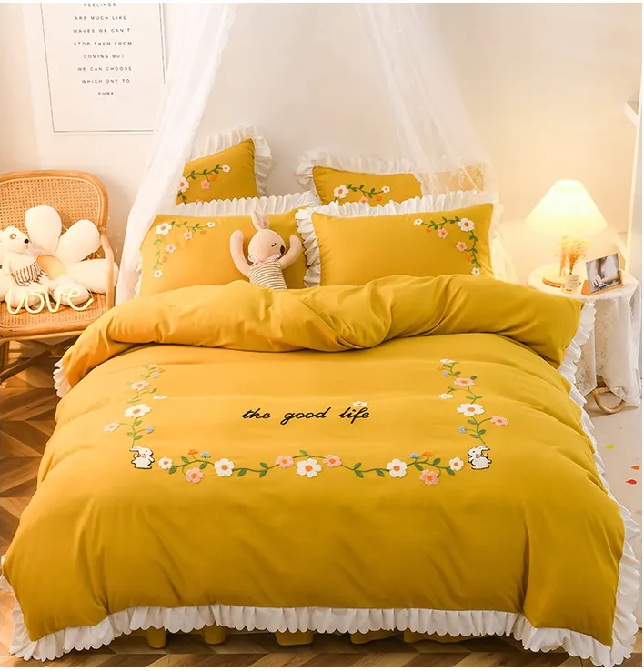 Three-piece Set On Single Bed With Wind Ruffled Duvet Cover