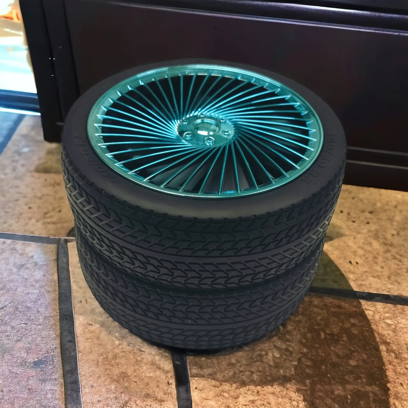 Wheel Shape Fan.